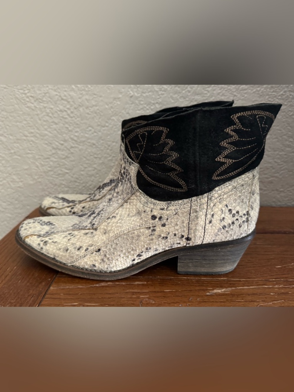 Free People Dorado Snakeskin Western Ankle Boot Sz 7 Cowgirl Festival Rodeo Boho